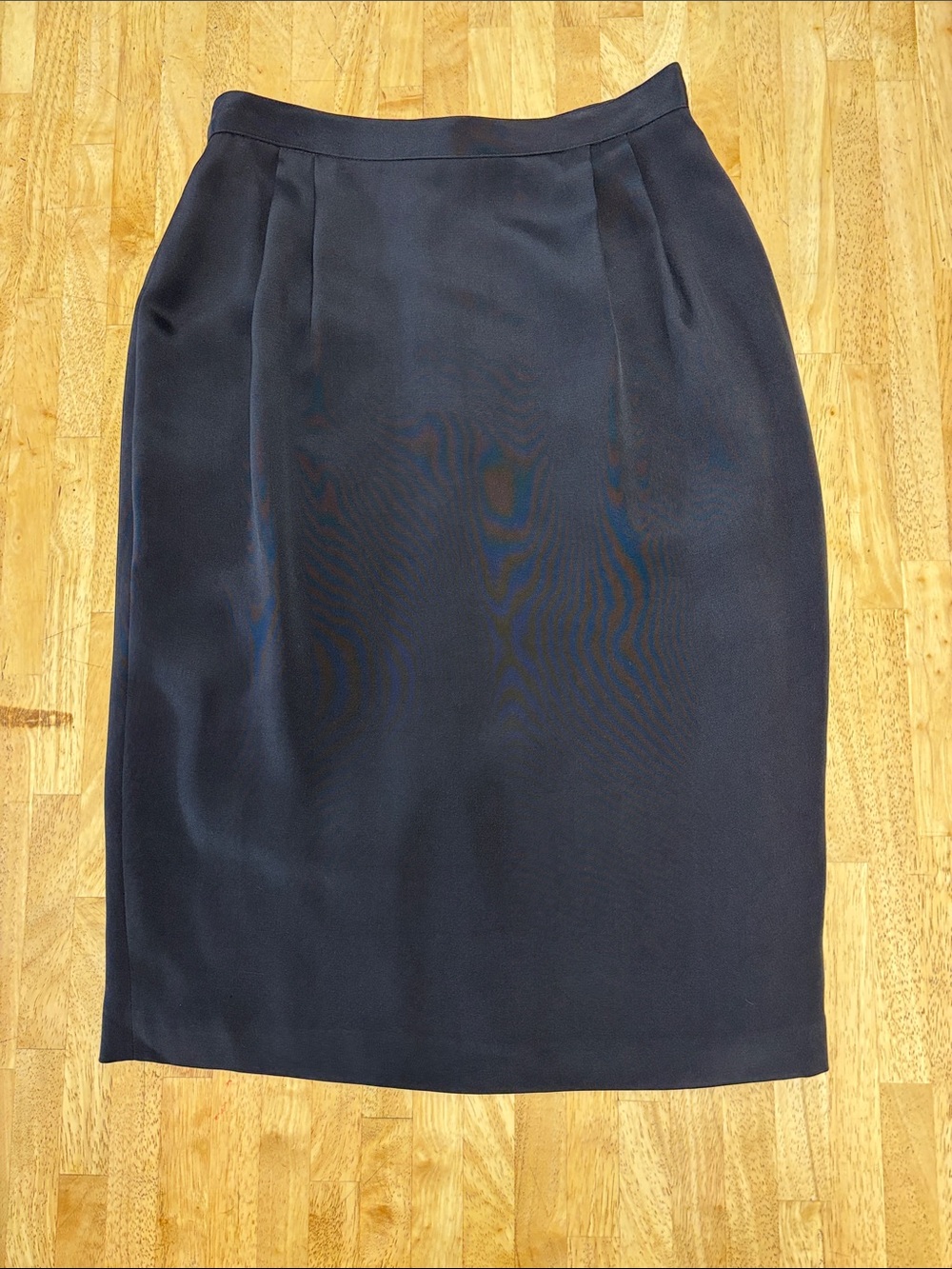 Vintage Women's 100% Silk Black Midi Pencil Skirt Tailored Darts Fully Lined 10